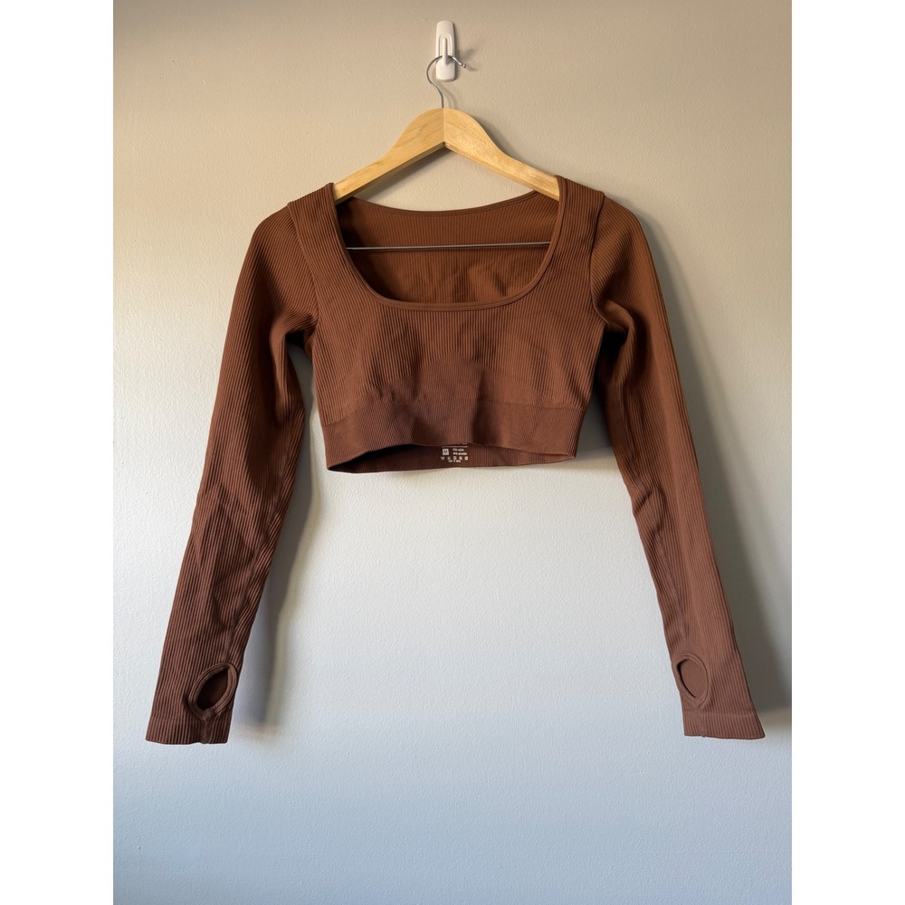 OQQ Ribbed Long Sleeve Crop Top Medium Brown Square Neck Thumbhole Seamless